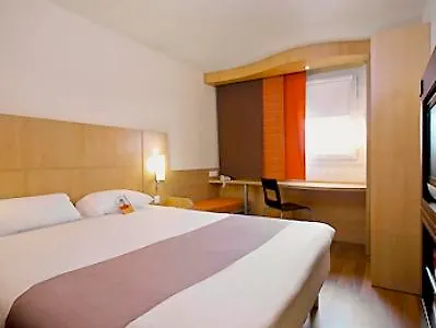 Ibis Paris Porte D'orleans 3*