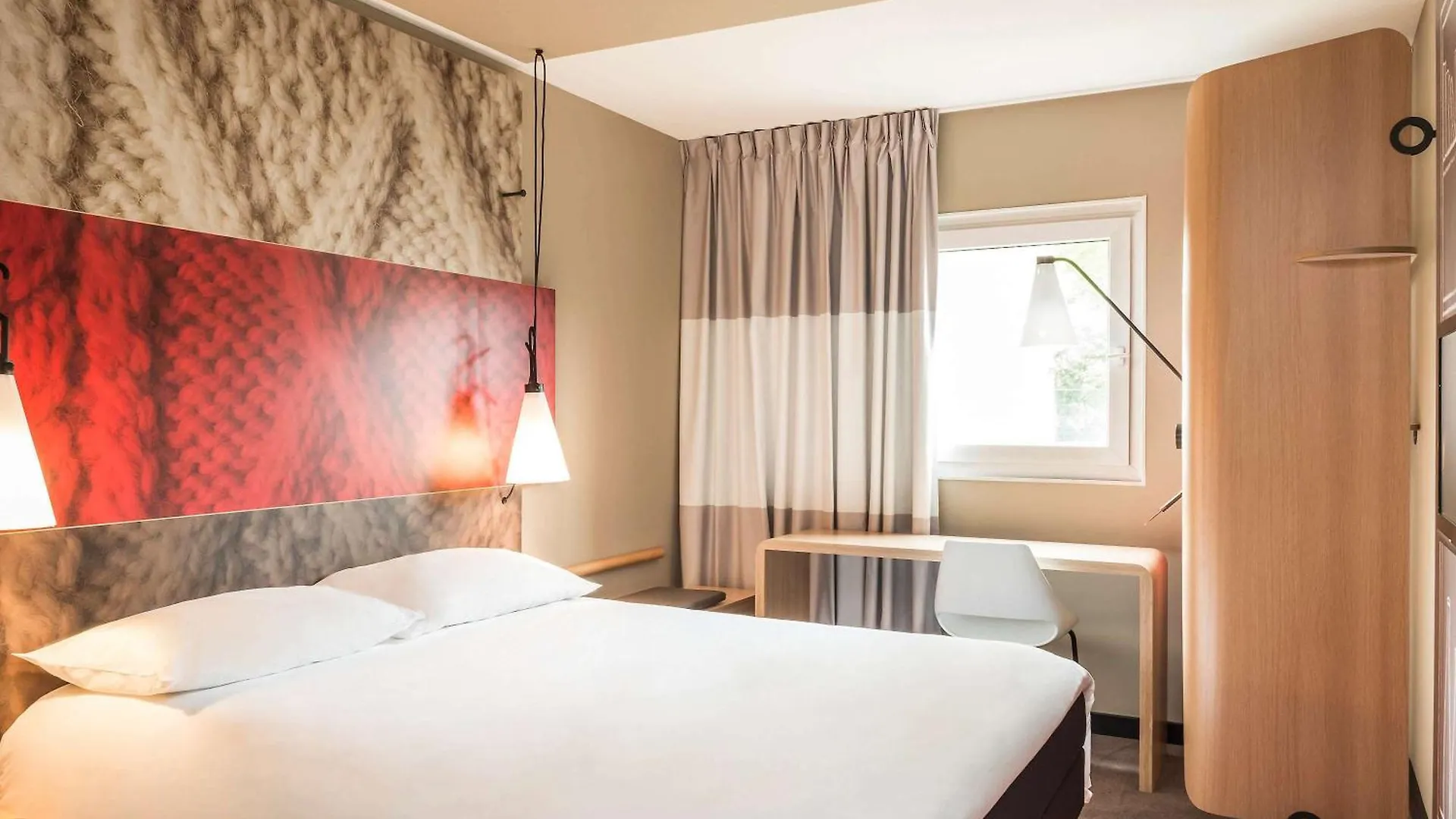 Hotel Ibis Paris Porte D'orleans 3*