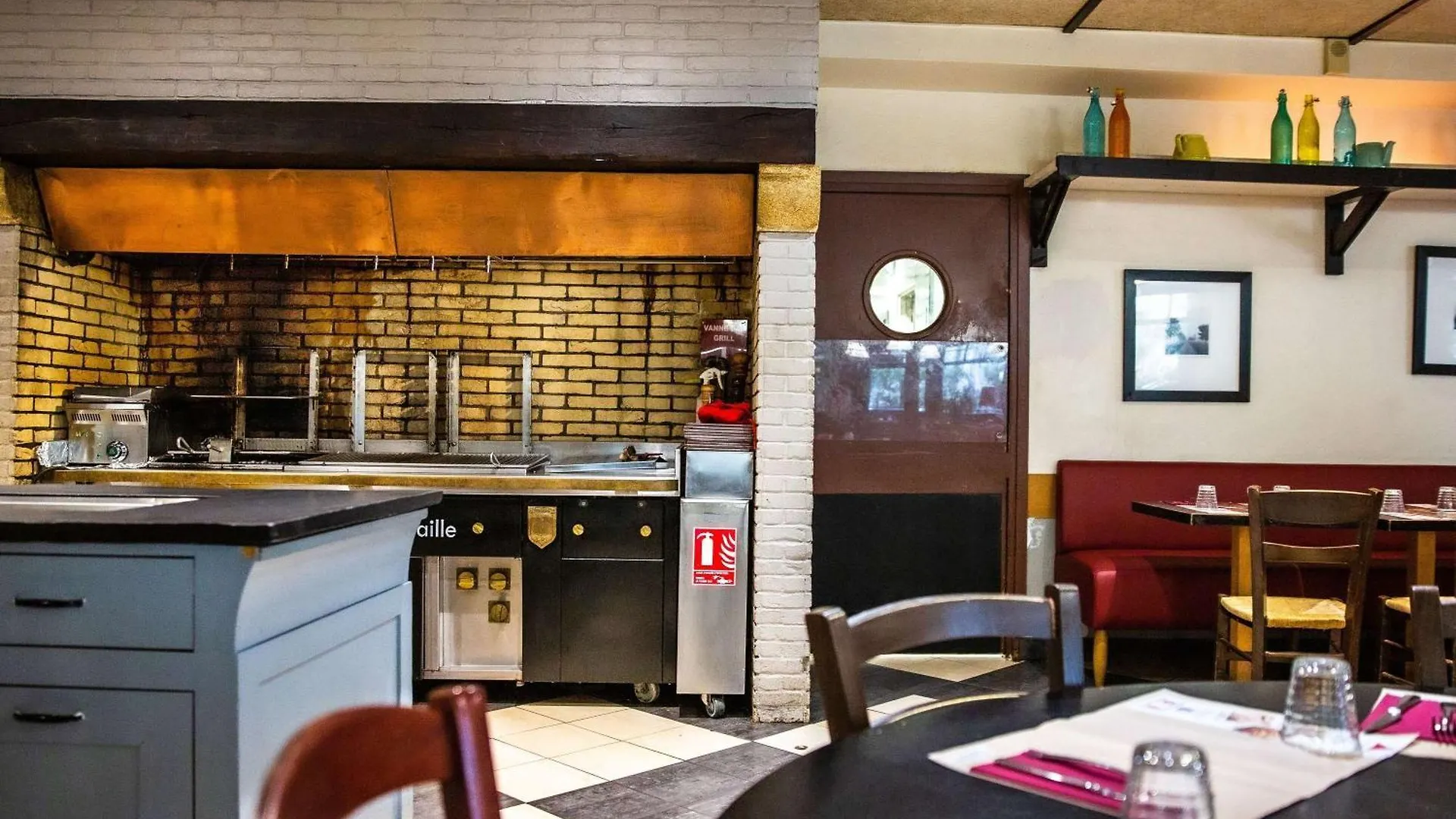 Отель Ibis Paris Porte D'orleans 3*